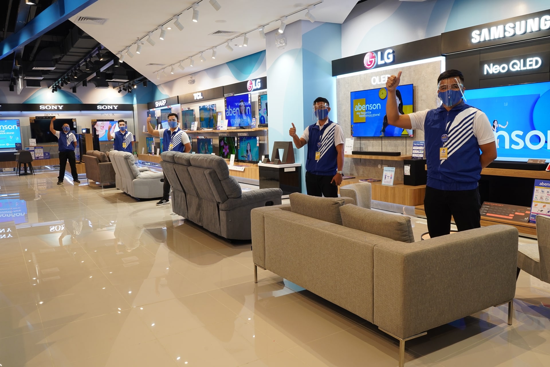 Your favorite appliance store has a new flagship store in Quezon City